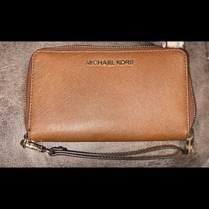 Michael Kors cellphone wristlet/wallet